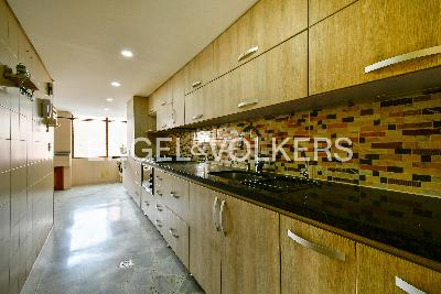 Apartamento de 4 alcobas en venta en Laureles, Medellín, 158 m² · foto 6 de 12
