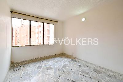 Apartamento de 4 alcobas en venta en Laureles, Medellín, 158 m² · foto 8 de 12