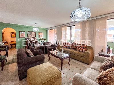 Apartamento de 3 alcobas en venta en Laureles, Medellín, 183 m² · foto 3 de 16