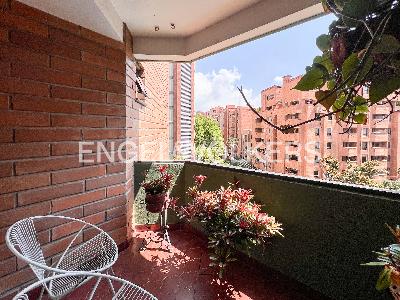 Apartamento de 3 alcobas en venta en Laureles, Medellín, 183 m² · foto 12 de 16