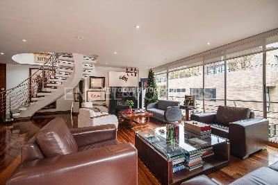 Apartamento de 3 alcobas en venta en El Refugio, Bogotá, 269 m² · foto 2 de 20