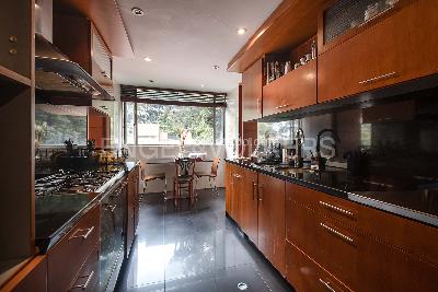 Apartamento de 3 alcobas en venta en El Refugio, Bogotá, 269 m² · foto 6 de 20