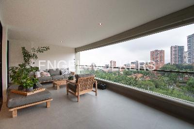 Apartamento de 4 alcobas en venta en Los Balsos, Medellín, 294 m² · foto 7 de 20
