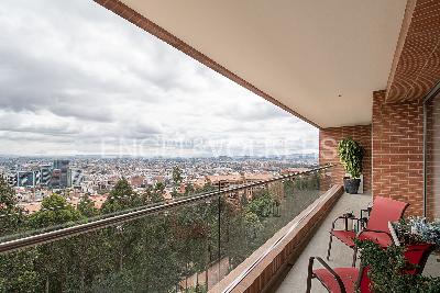 Apartamento de 5 alcobas en venta en Cerros De Los Alpes, Bogotá, 351 m² · foto 5 de 20