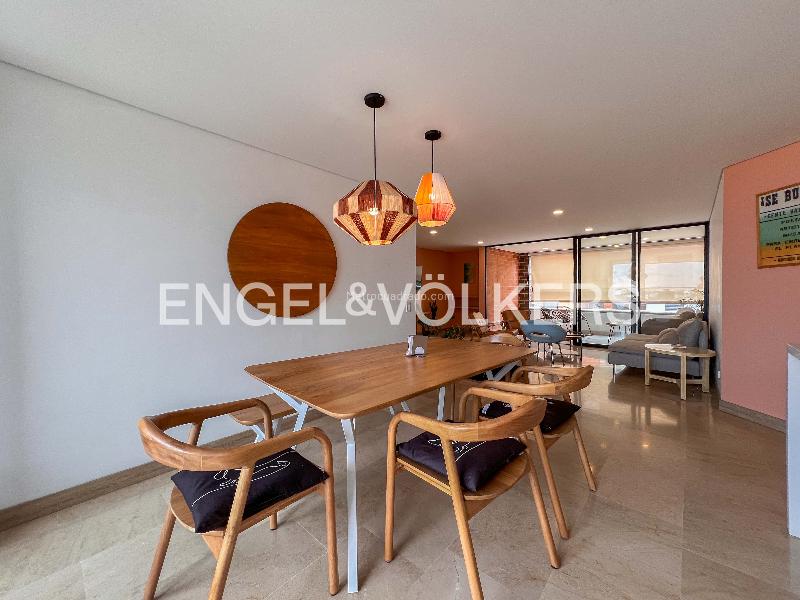 Modern 3BR Apartment with Balconies in Laureles - 3