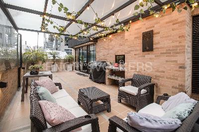 Apartamento de 2 alcobas en venta en Chico Navarra, Bogotá, 139 m² · foto 4 de 16