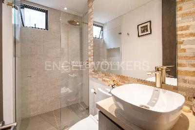 Apartamento de 2 alcobas en venta en Chico Navarra, Bogotá, 139 m² · foto 8 de 16