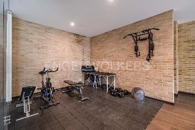 Apartamento de 2 alcobas en venta en Chico Navarra, Bogotá, 139 m² · foto 14 de 16