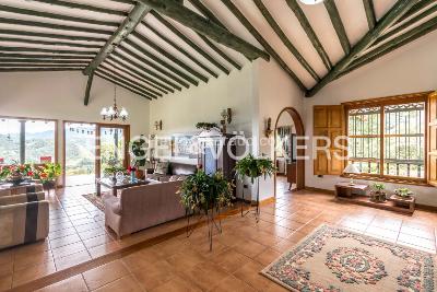 Casa en arriendo en El Retiro, Medellín · foto 2 de 20