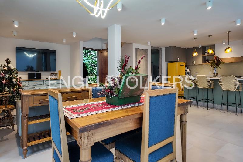 3BR 3-Level House in El Tesoro (El Poblado) with Terrace - 3