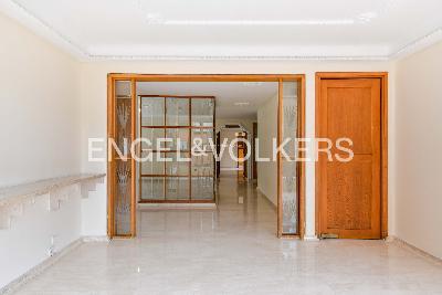 Apartamento de 4 alcobas en venta en La Florida, Medellín, 260 m² · foto 5 de 12