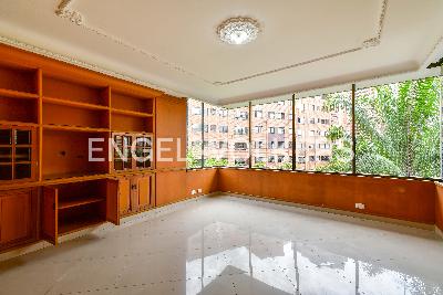 Apartamento de 4 alcobas en venta en La Florida, Medellín, 260 m² · foto 6 de 12