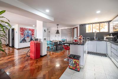 Apartamento de 4 alcobas en venta en San Patricio, Bogotá, 220 m² · foto 4 de 19