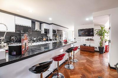 Apartamento de 4 alcobas en venta en San Patricio, Bogotá, 220 m² · foto 6 de 19