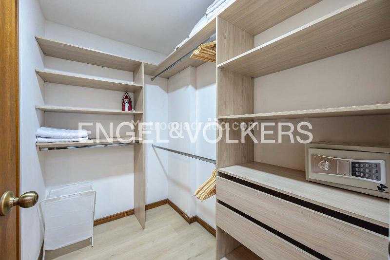 Apartamento Amoblado de 2 Alcobas con Diseño Moderno en Lalinde - 8