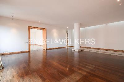Apartamento de 4 alcobas en venta en Los Rosales, Bogotá, 480 m² · foto 3 de 20