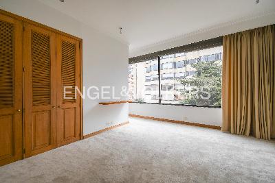 Apartamento de 4 alcobas en venta en Los Rosales, Bogotá, 480 m² · foto 15 de 20