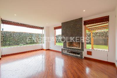 Casa de 4 alcobas en venta en Cajica, Cajicá, 385 m² · foto 2 de 18