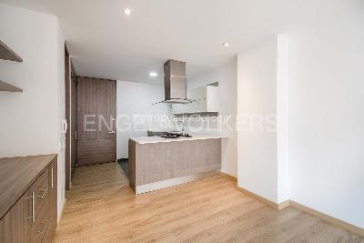 Apartamento de 1 alcoba en arriendo en Santa Barbara Central, Bogotá, 55 m² · foto 2 de 13