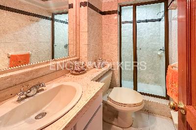 Casa de 5 alcobas en venta en Los Lagartos, Bogotá, 258 m² · foto 13 de 20