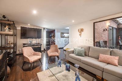 Casa en venta en Chico Navarra, Bogotá · foto 2 de 15