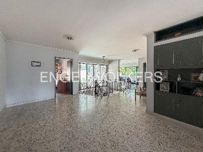 Casa de 4 alcobas en venta en La Aguacatala, Medellín, 1047 m² · foto 4 de 17