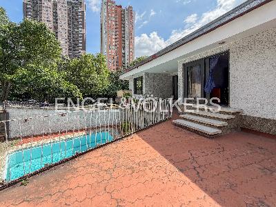 Casa de 4 alcobas en venta en La Aguacatala, Medellín, 1047 m² · foto 7 de 17