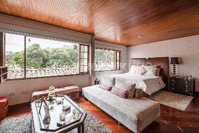 Casa en venta en Santa Barbara Central, Bogotá · foto 12 de 19