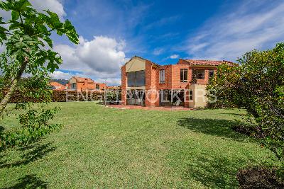 Casa de 4 alcobas en venta en Guaymaral, Chía, 311 m² · foto 19 de 20