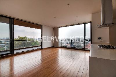 Apartamento de 2 alcobas en venta en El Virrey, Bogotá, 204 m² · foto 2 de 17