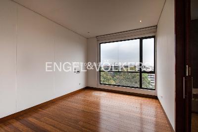 Apartamento de 2 alcobas en venta en El Virrey, Bogotá, 204 m² · foto 7 de 17