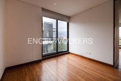 Apartamento de 2 alcobas en venta en El Virrey, Bogotá, 204 m² · foto 13 de 17