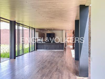 Casa de 4 alcobas en venta en Las Palmas, Medellín, 440 m² · foto 2 de 18