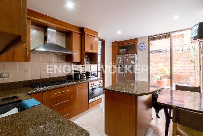 Apartamento de 3 alcobas en venta en Santa Bibiana, Bogotá, 204 m² · foto 8 de 15
