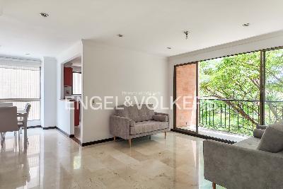 Apartamento de 3 alcobas en venta en Las Lomas, Medellín, 132 m² · foto 2 de 16