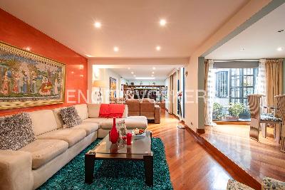 Casa de 4 alcobas en venta en Pontevedra, Bogotá, 197 m² · foto 3 de 20