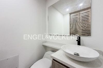 Apartamento de 1 alcoba en venta en Loma Del Escobero, Medellín, 64 m² · foto 10 de 11