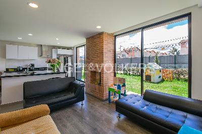 Casa de 2 alcobas en venta en Chia, Chía, 134 m² · foto 2 de 18