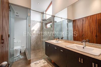 Casa de 3 alcobas en venta en Cerros De Niza, Bogotá, 469 m² · foto 18 de 20