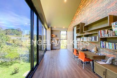 Casa de 5 alcobas en venta en Alto Del Escobero, Medellín, 1113 m² · foto 14 de 20