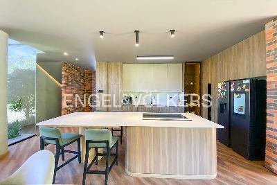Casa de 5 alcobas en venta en Alto Del Escobero, Medellín, 1113 m² · foto 4 de 20
