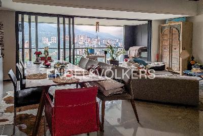 Apartamento de 2 alcobas en venta en Altos Del Poblado, Medellín, 154 m² · foto 3 de 12