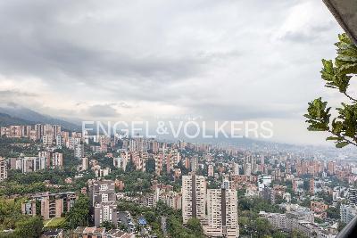 Apartamento de 2 alcobas en venta en Altos Del Poblado, Medellín, 154 m² · foto 12 de 12