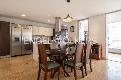 Apartamento en arriendo en Los Balsos, Medellín · foto 3 de 18