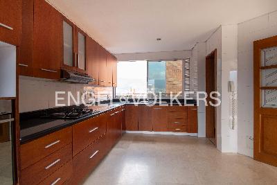 Apartamento de 3 alcobas en venta en Laureles, Medellín, 383 m² · foto 8 de 20