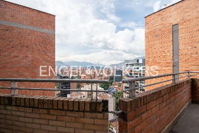 Apartamento de 3 alcobas en venta en Laureles, Medellín, 383 m² · foto 10 de 20