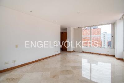 Apartamento de 3 alcobas en venta en Laureles, Medellín, 383 m² · foto 15 de 20