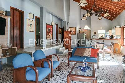 Casa de 4 alcobas en venta en Loma Del Chocho, Medellín, 160 m² · foto 3 de 6