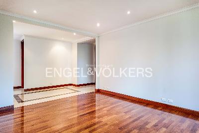 Apartamento de 4 alcobas en arriendo en Los Balsos, Medellín, 246 m² · foto 2 de 20