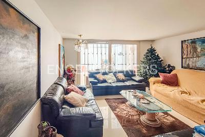 Casa de 4 alcobas en venta en Niza, Bogotá, 137 m² · foto 3 de 17